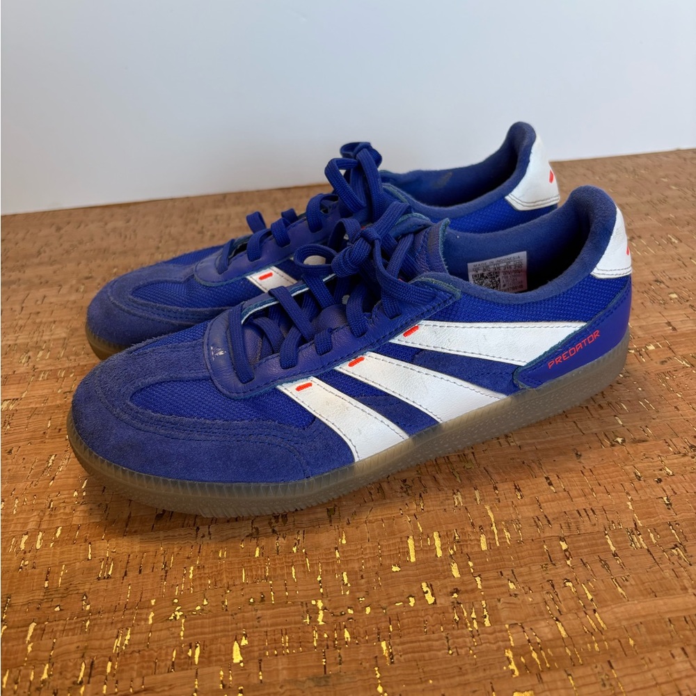 Blue Predator Low-Profile Men’s Sneakers - White Accent